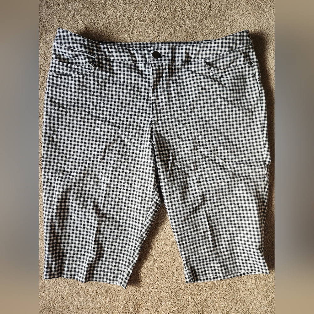 Black & White Gingham Women’s Shorts